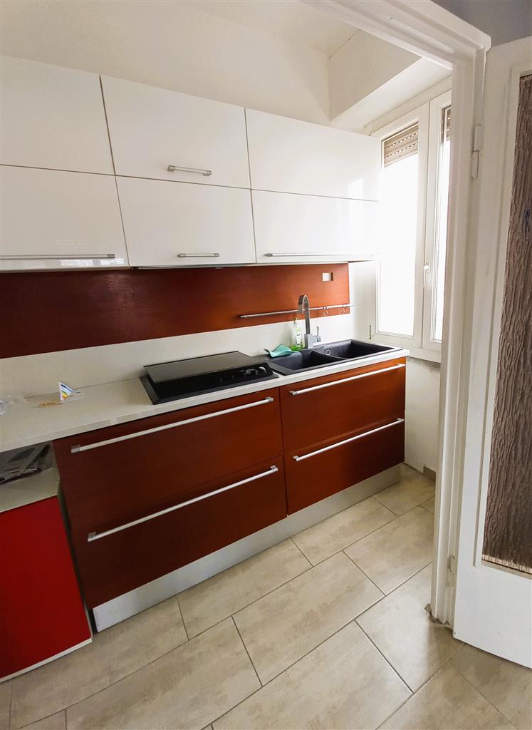 Trilocale in vendita in via veglia 7, Milano