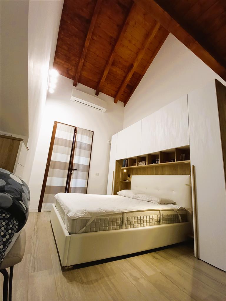 Appartamento con giardino in via g. mazzini 16, Agrate Brianza