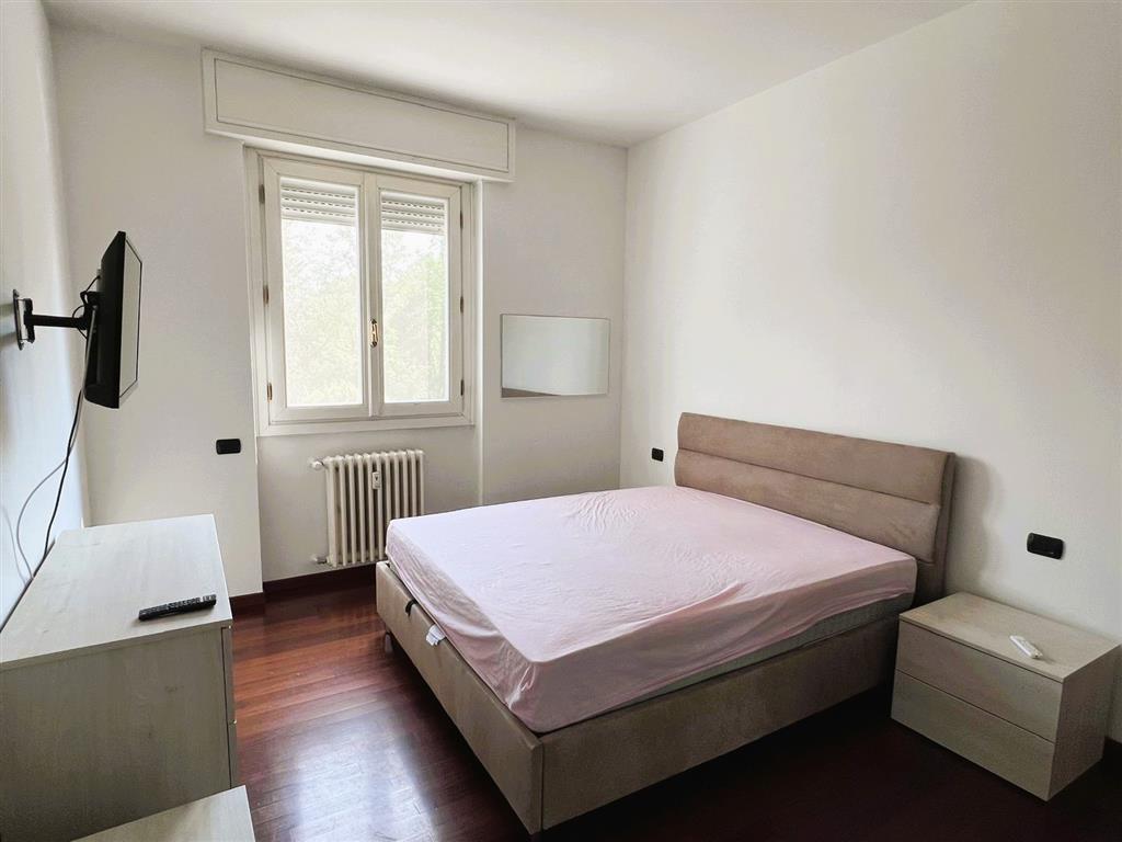 Appartamento con box in via a. de gasperi 8/10, Agrate Brianza
