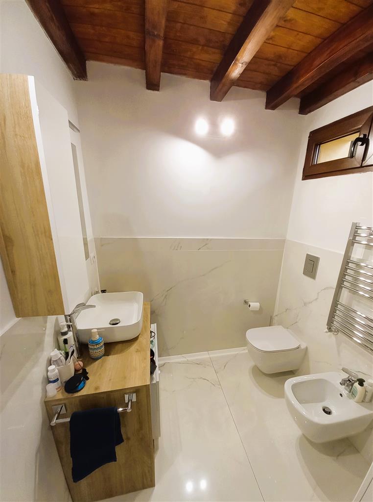 Appartamento con giardino in via g. mazzini 16, Agrate Brianza