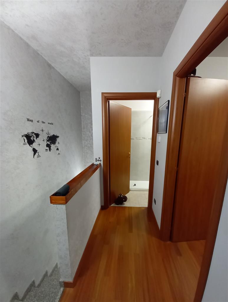 Appartamento con giardino in via carlo porta 20, Cambiago