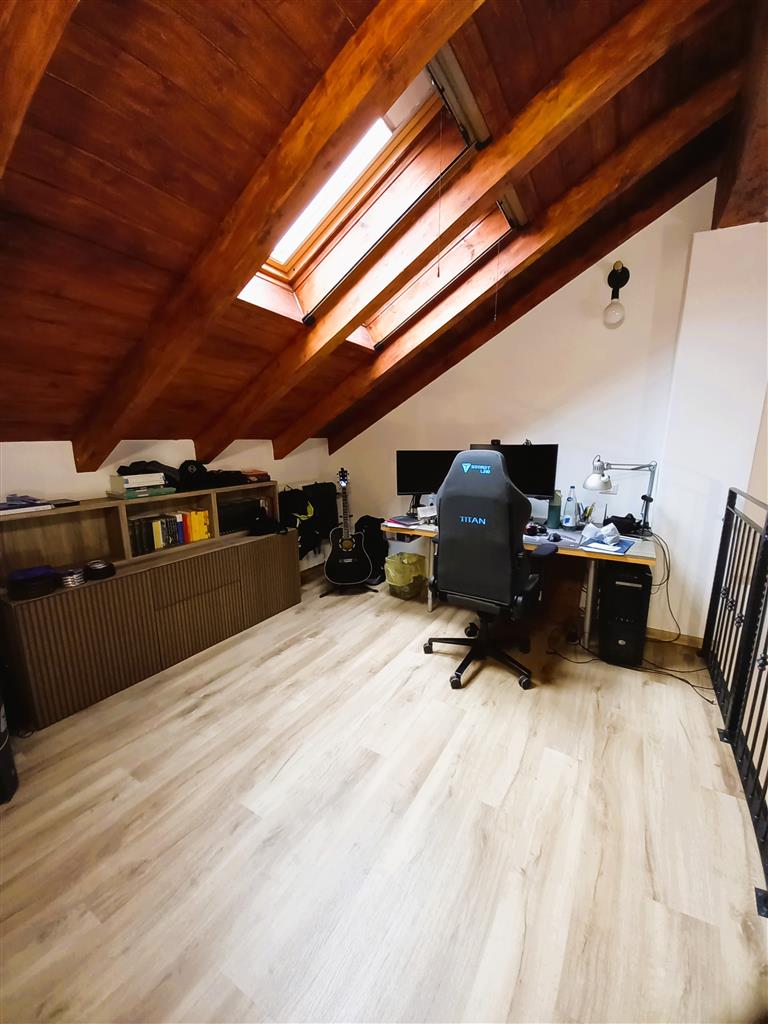 Appartamento con giardino in via g. mazzini 16, Agrate Brianza