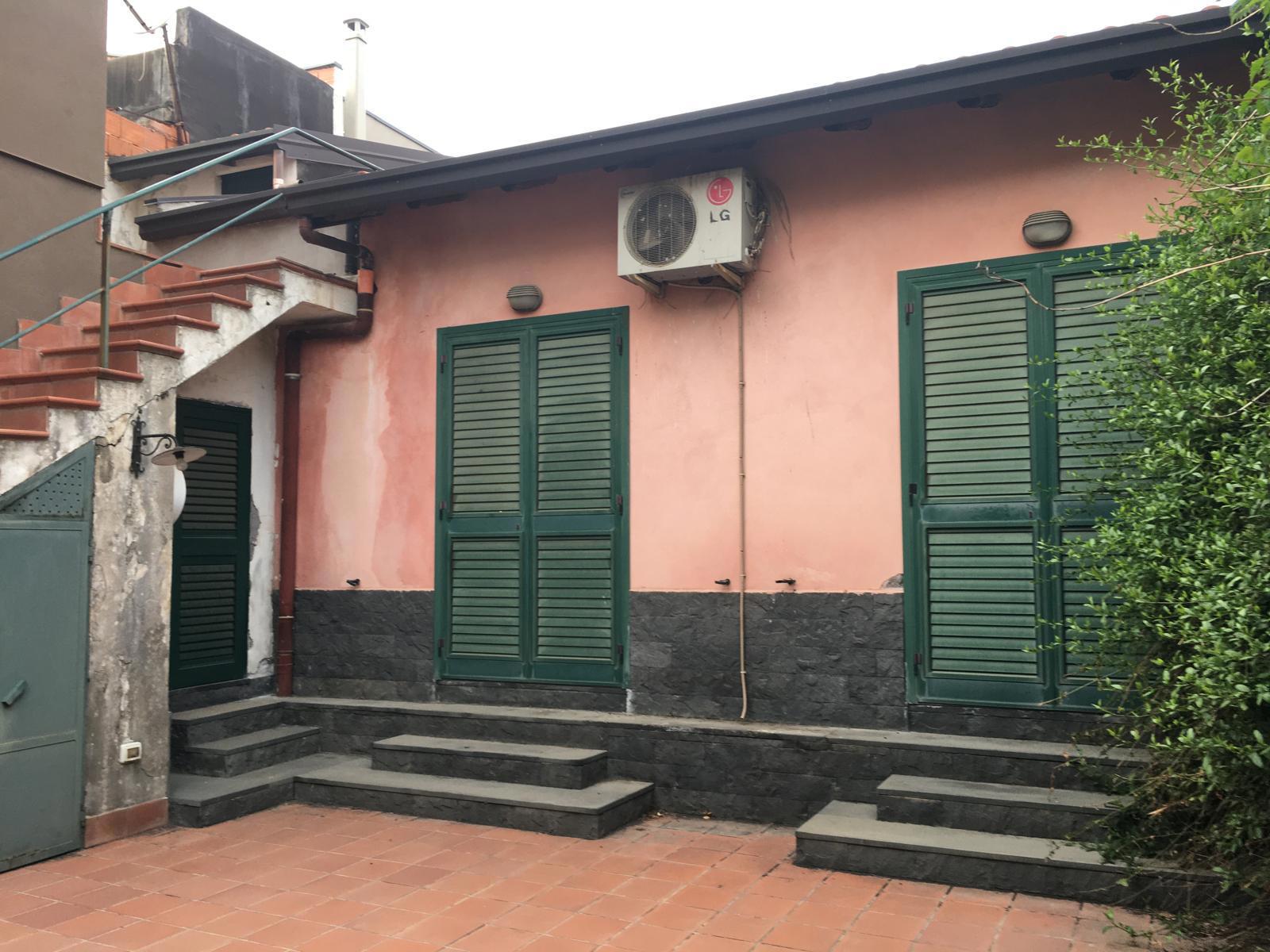Casa indipendente in vendita a Nicolosi