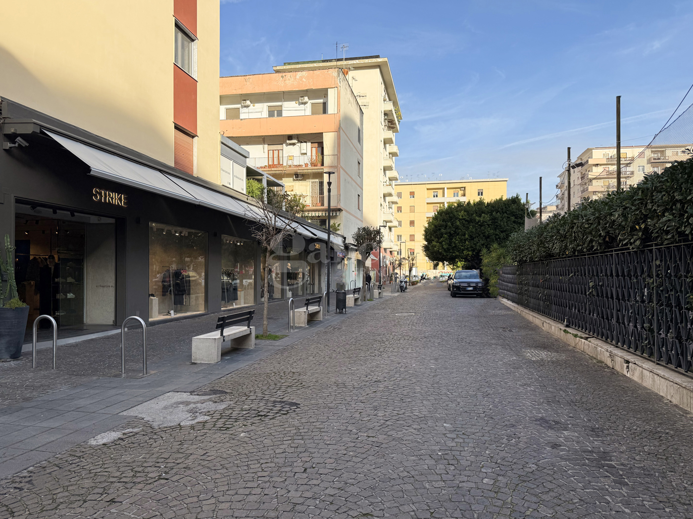 Negozio in affitto a Napoli