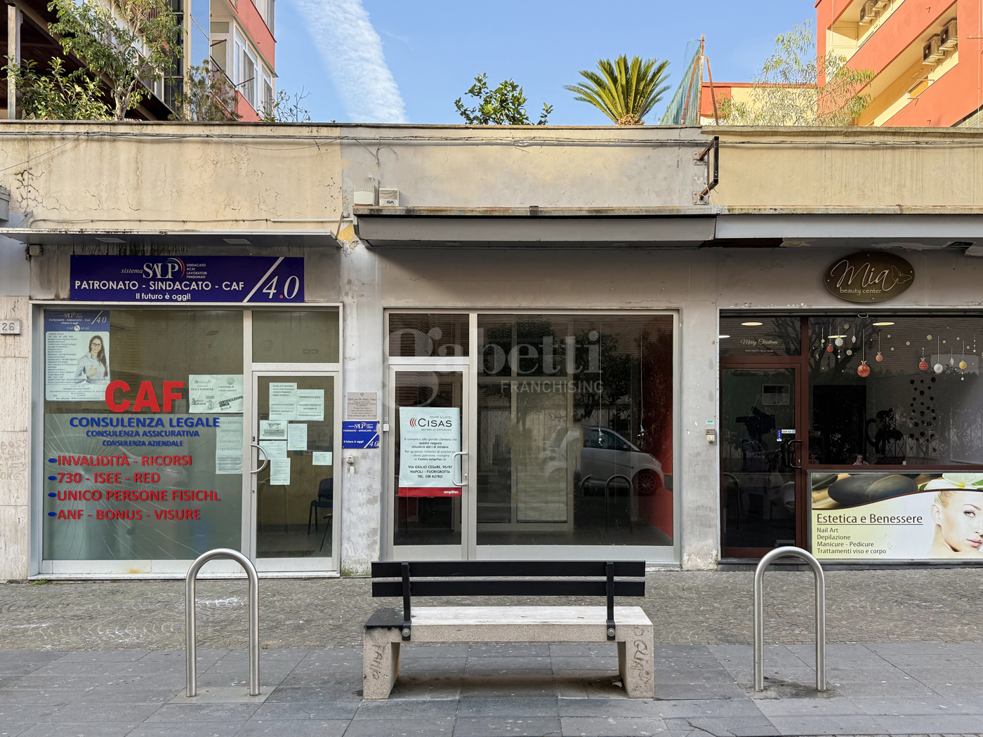 Negozio in affitto a Napoli