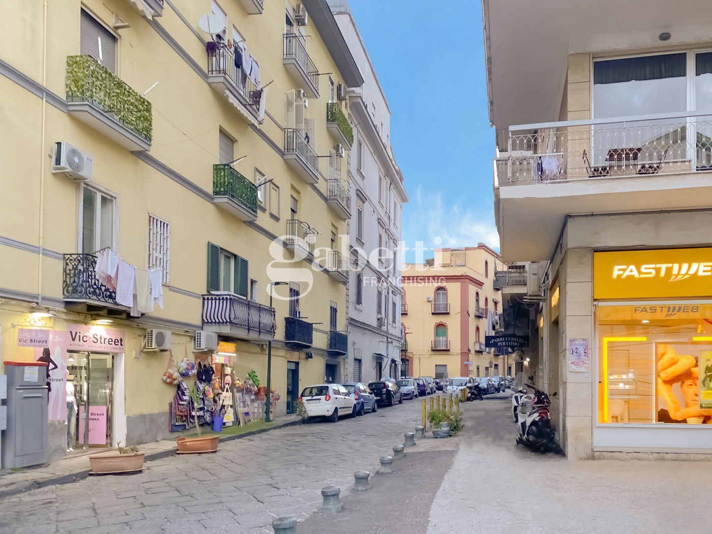 Negozio in affitto a Napoli