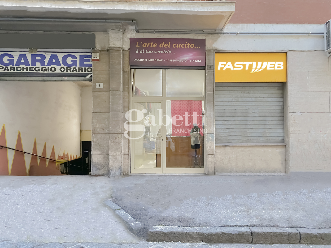 Negozio in affitto a Napoli