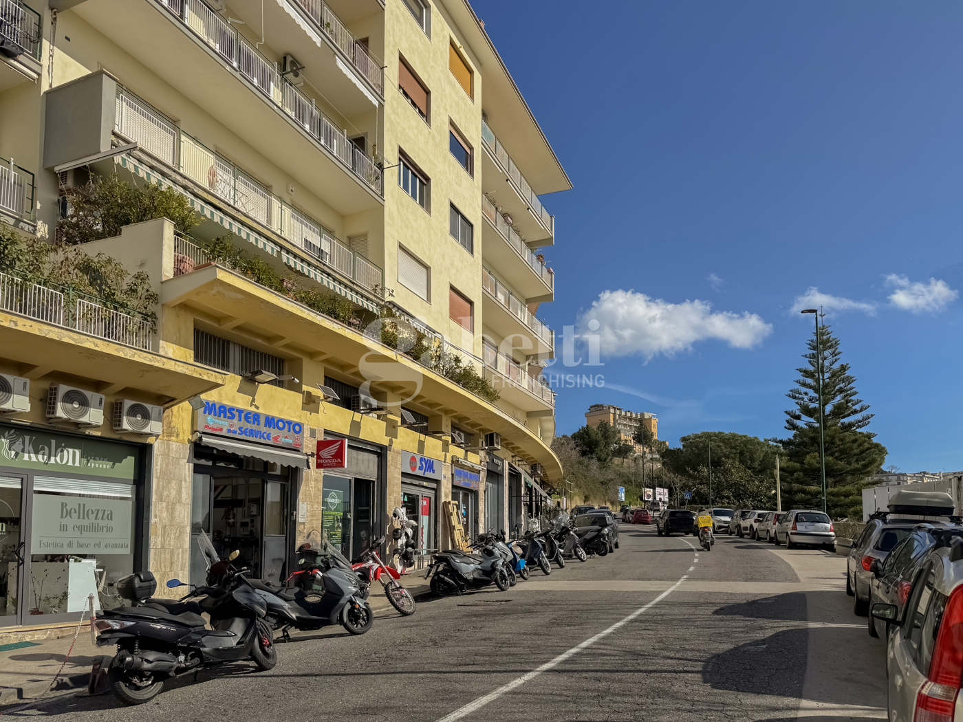 Ufficio da ristrutturare a Napoli