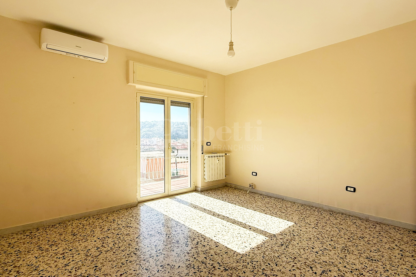 Quadrilocale in affitto a Napoli