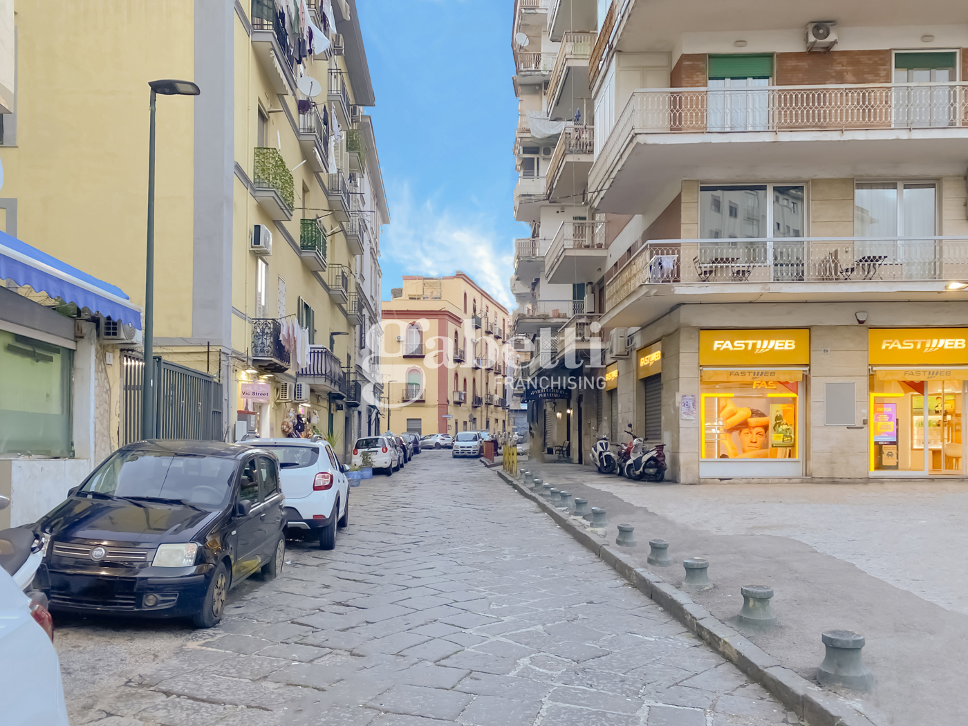 Negozio in affitto a Napoli