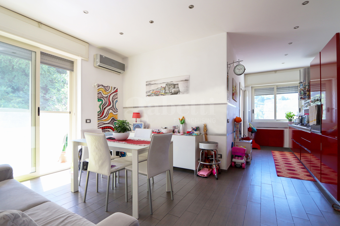 Trilocale in affitto a Napoli