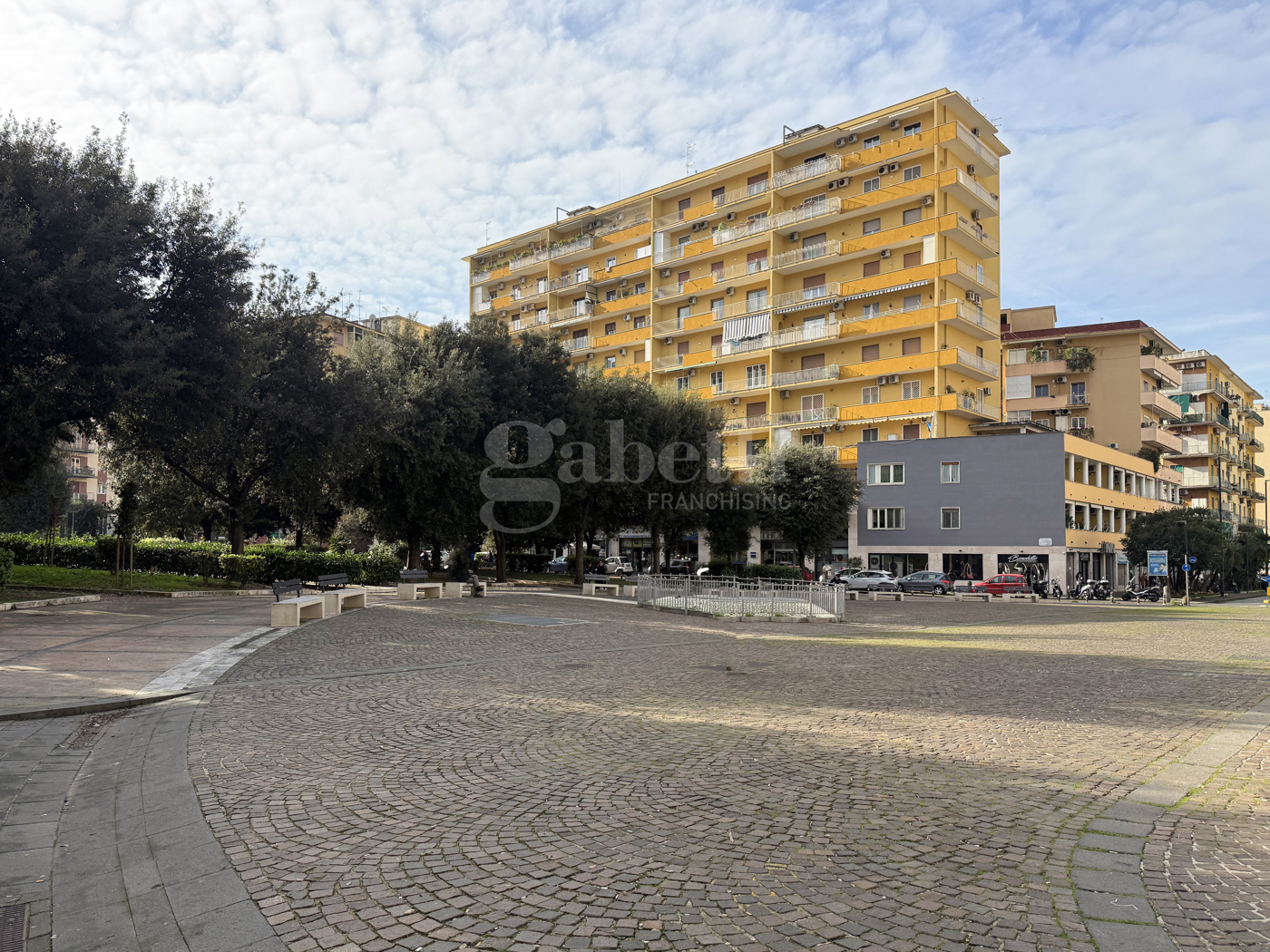 Negozio in affitto a Napoli