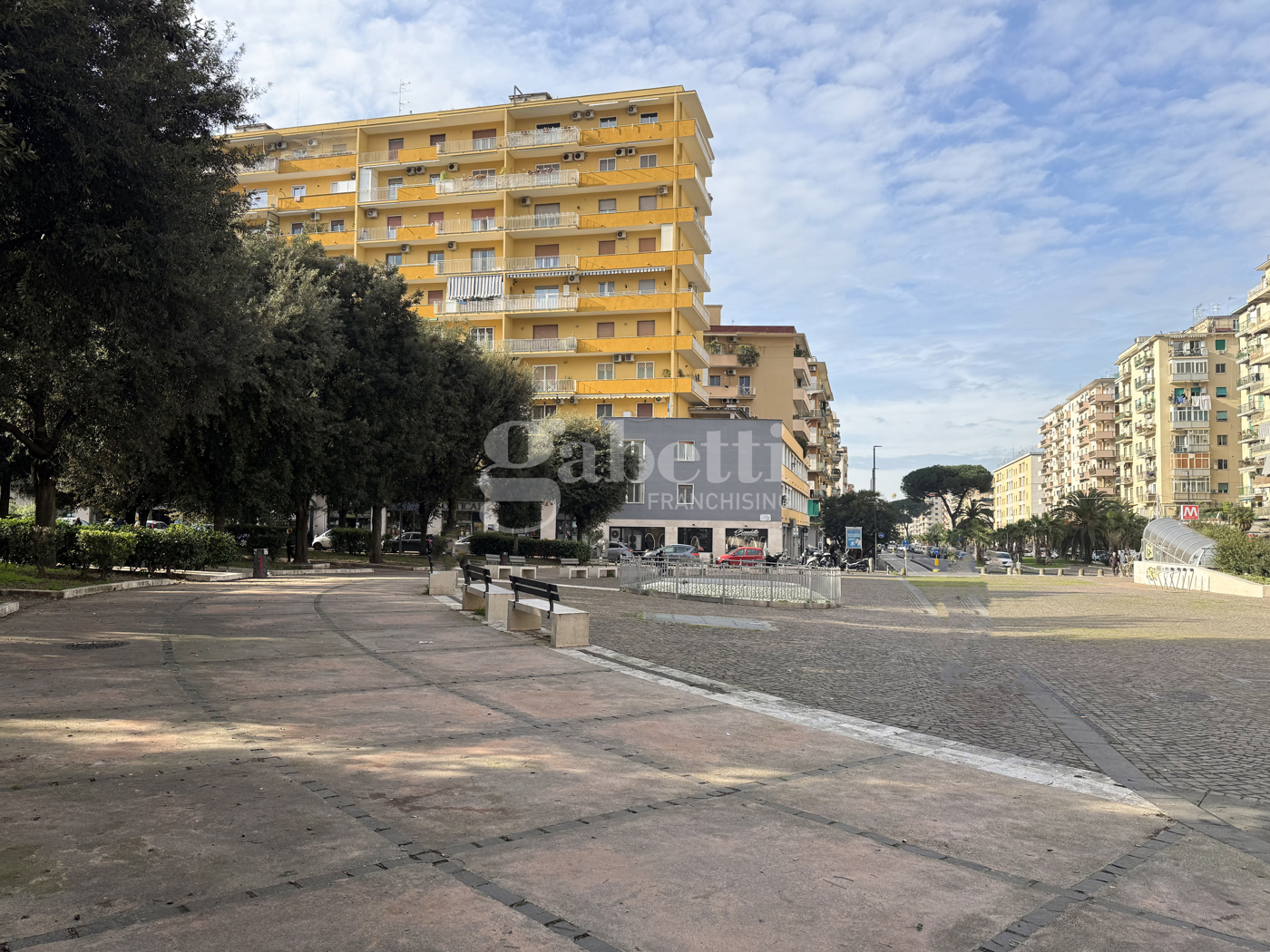 Negozio in affitto a Napoli