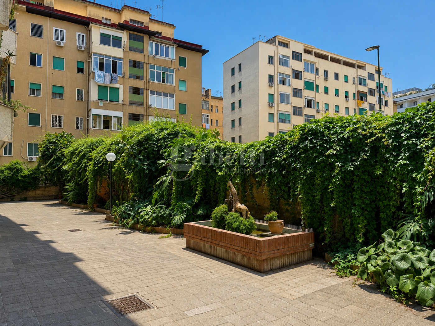 Quadrilocale in vendita a Napoli