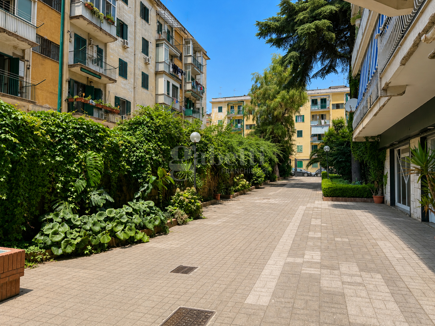 Quadrilocale in vendita a Napoli
