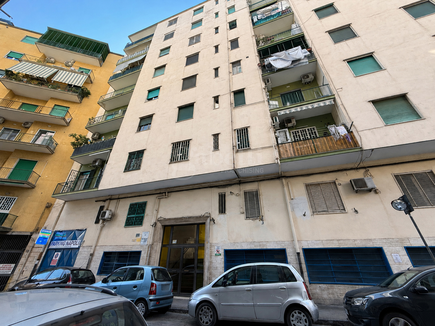 Trilocale ristrutturato a Napoli