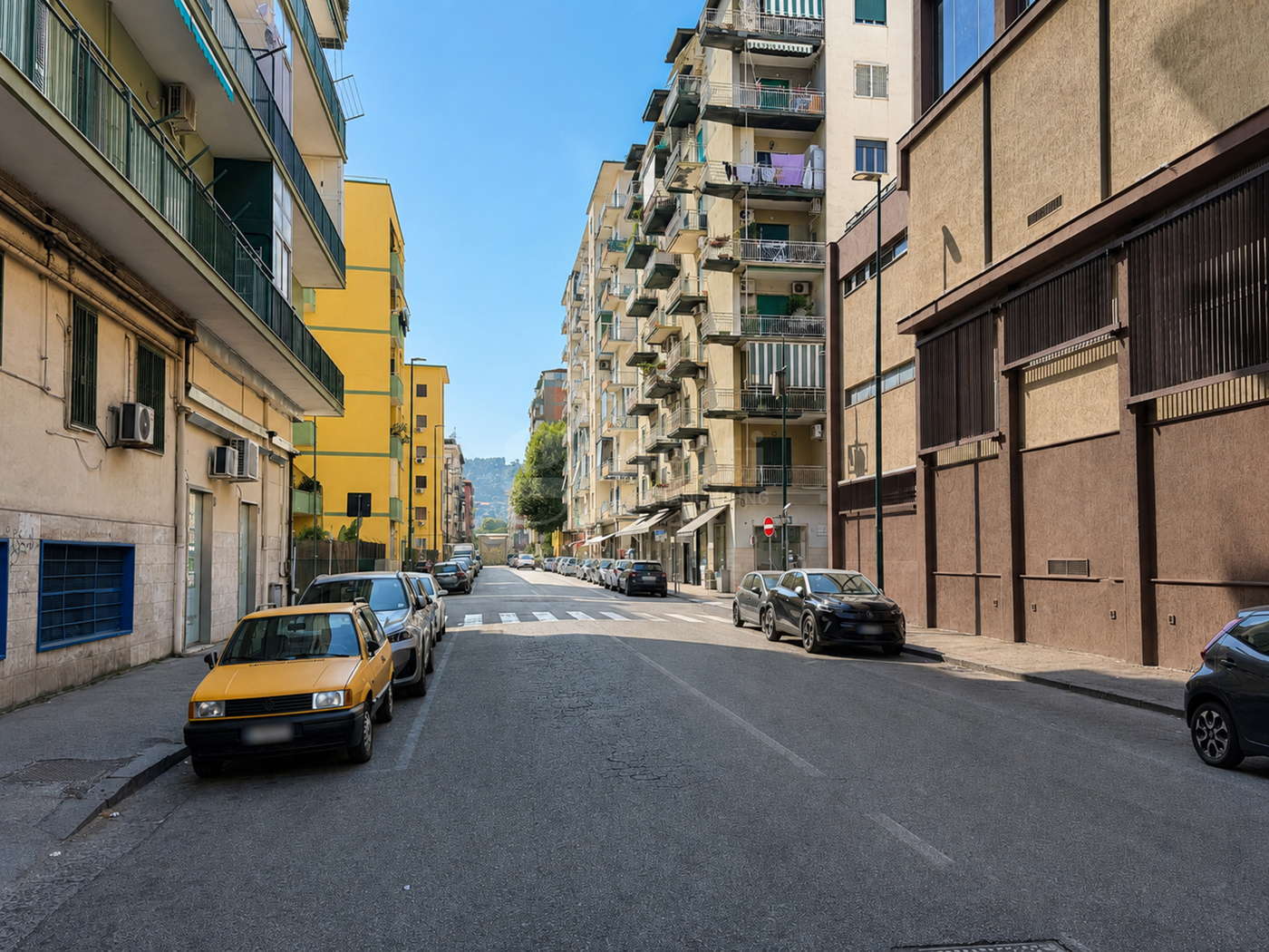 Box/Garage 15mq ristrutturato a Napoli