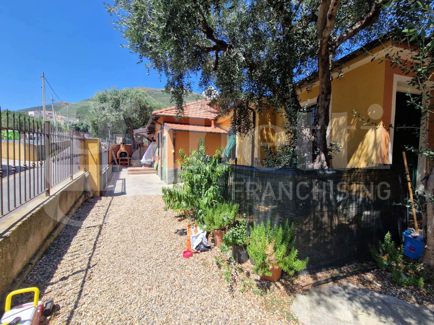 Villa ristrutturata a Albenga