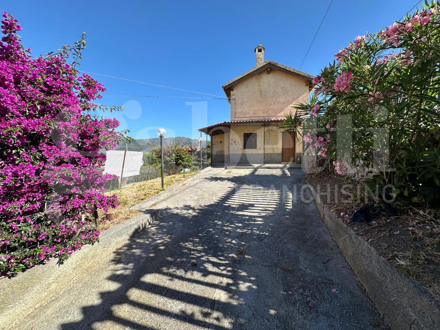 Casa indipendente in vendita a Albenga