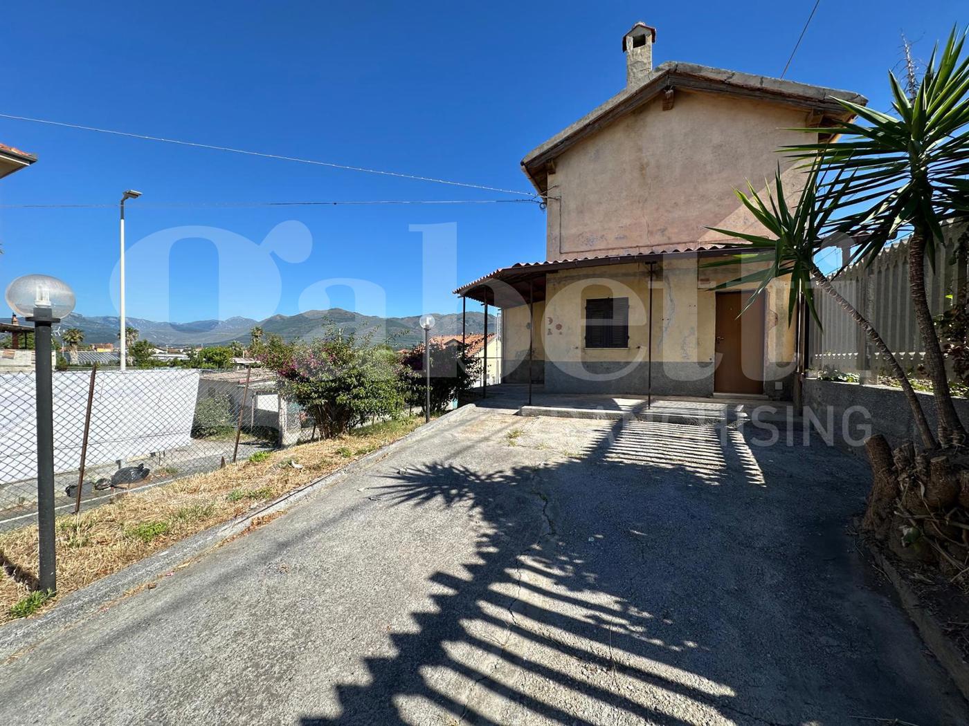 Casa indipendente in vendita a Albenga