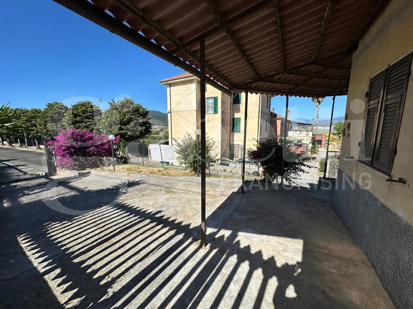 Casa indipendente in vendita a Albenga
