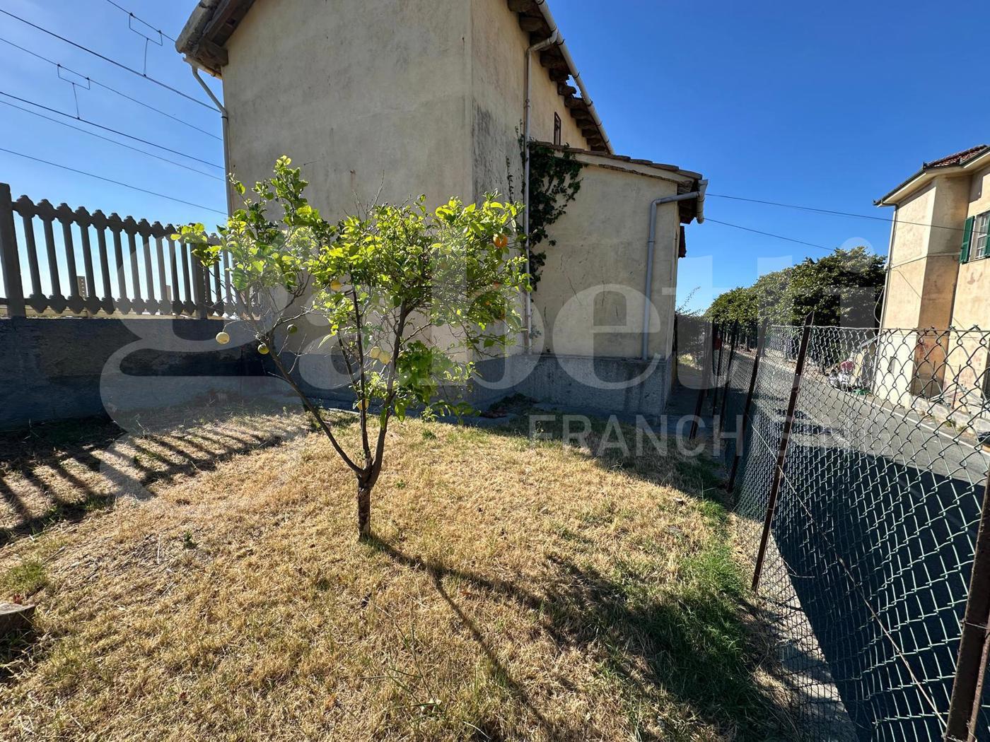 Casa indipendente in vendita a Albenga