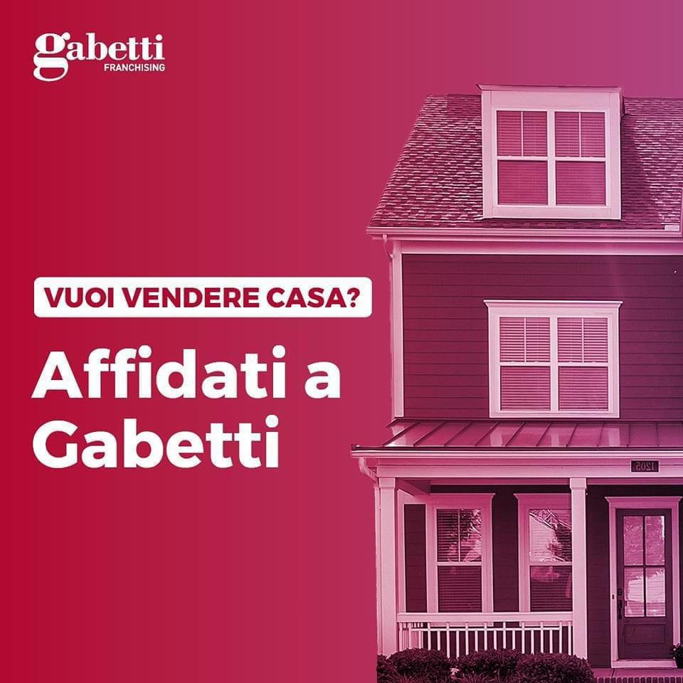 Box/Garage 12mq in vendita a Arzano