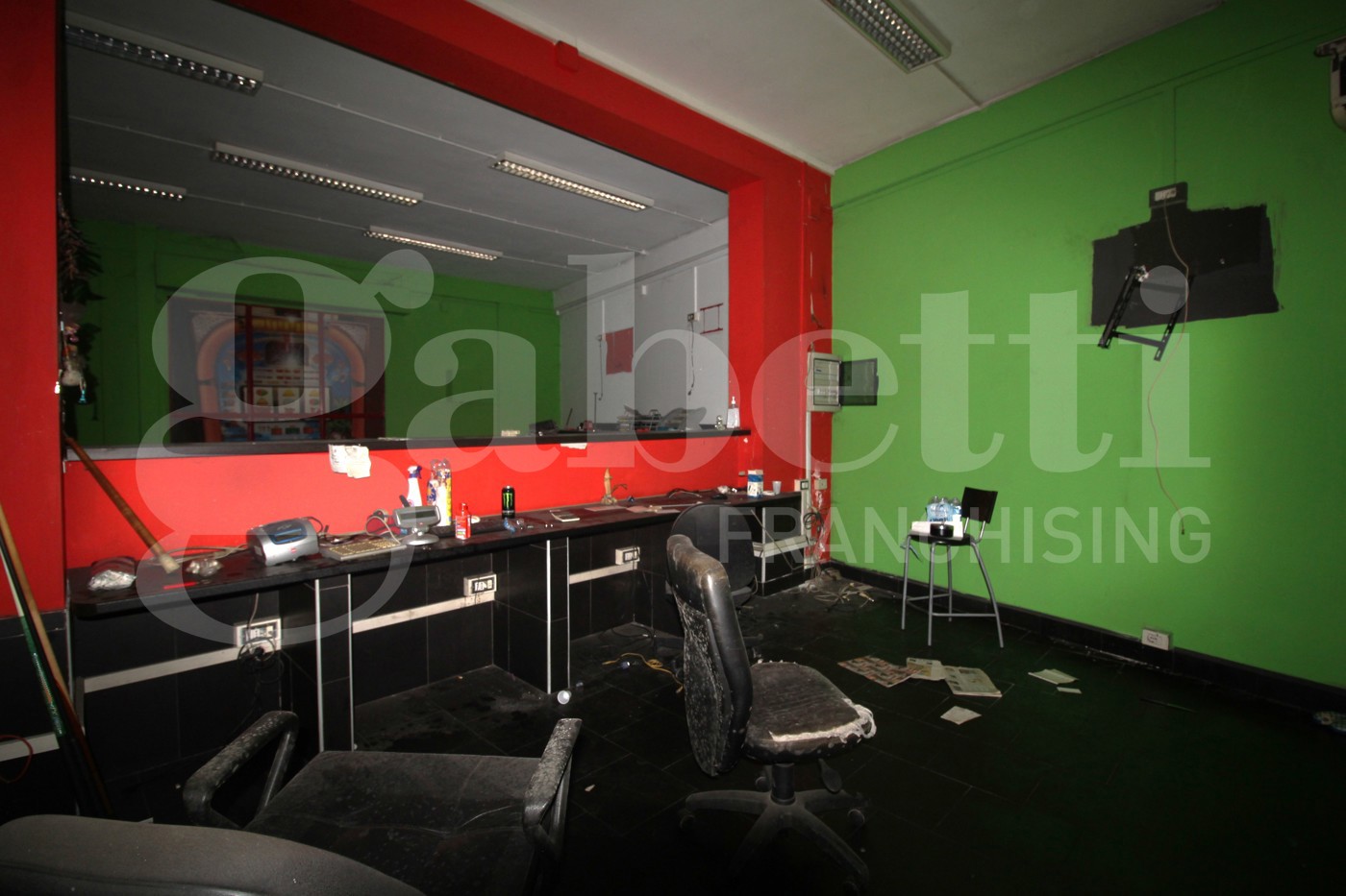 Negozio in affitto a Arzano