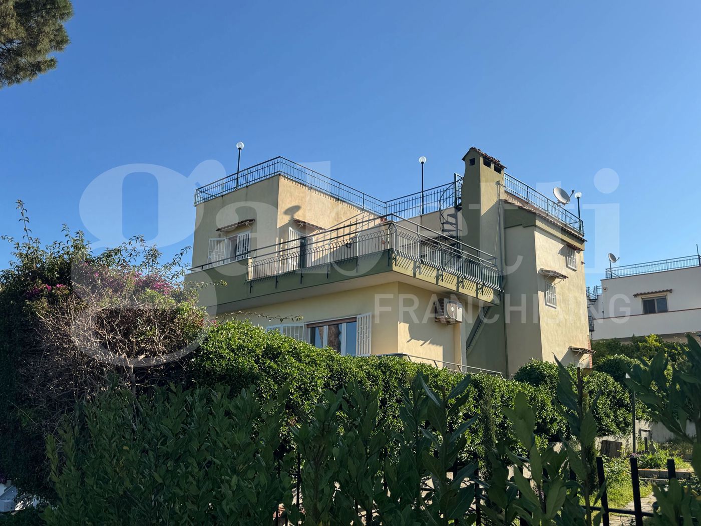 Villa vista mare a Pozzuoli