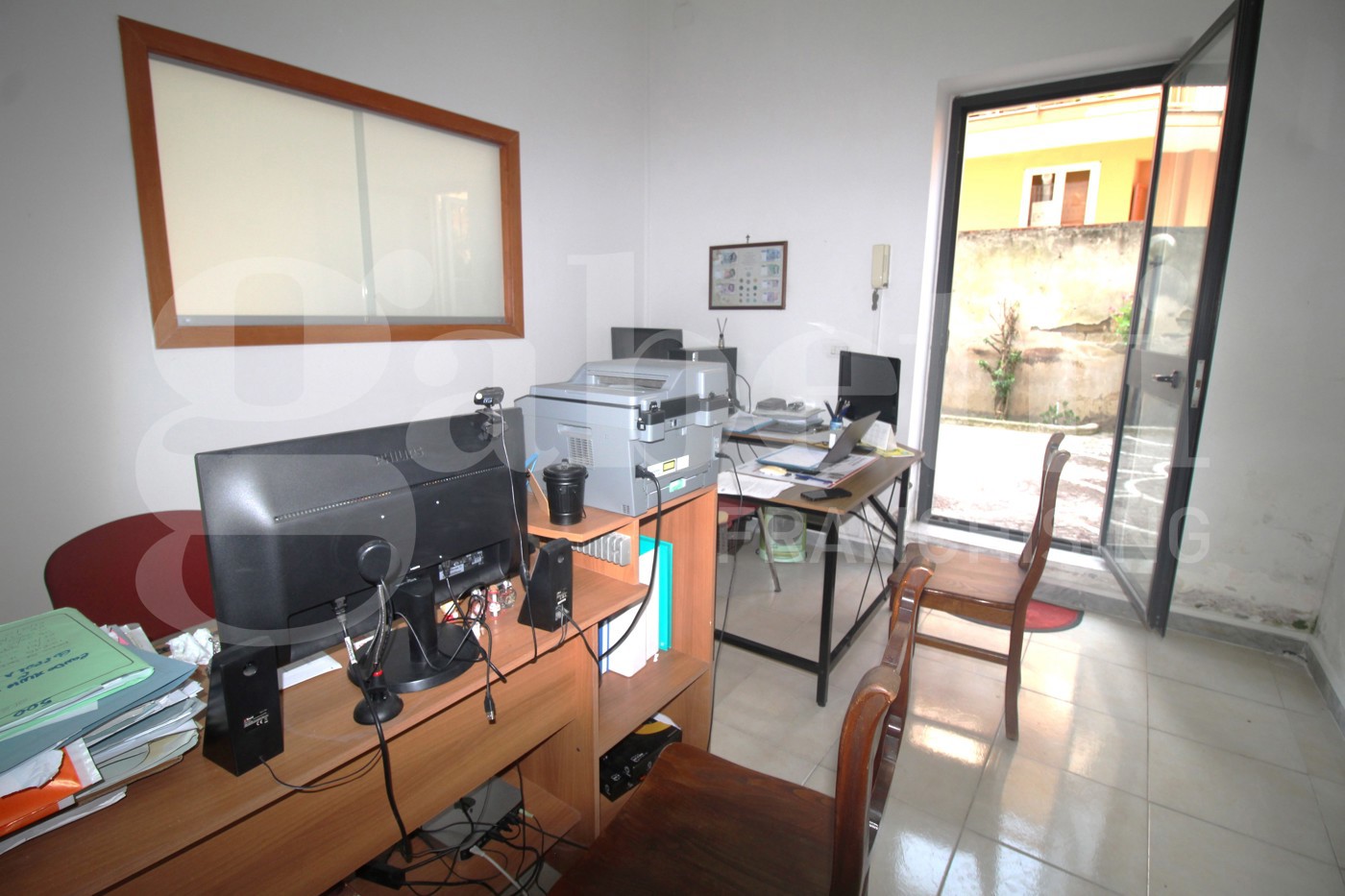 Negozio in affitto a Arzano