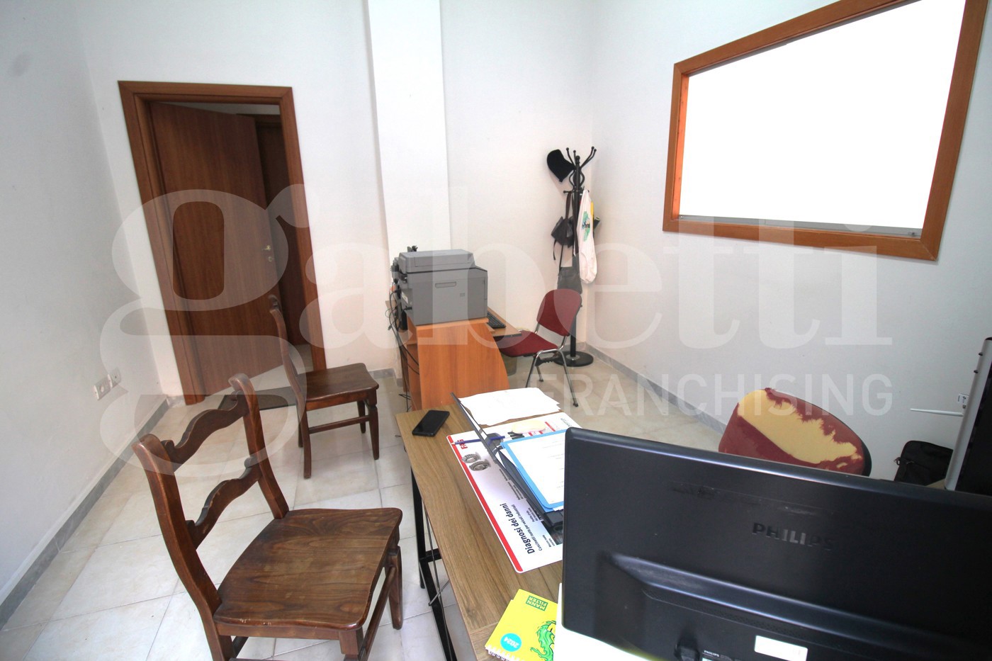 Negozio in affitto a Arzano