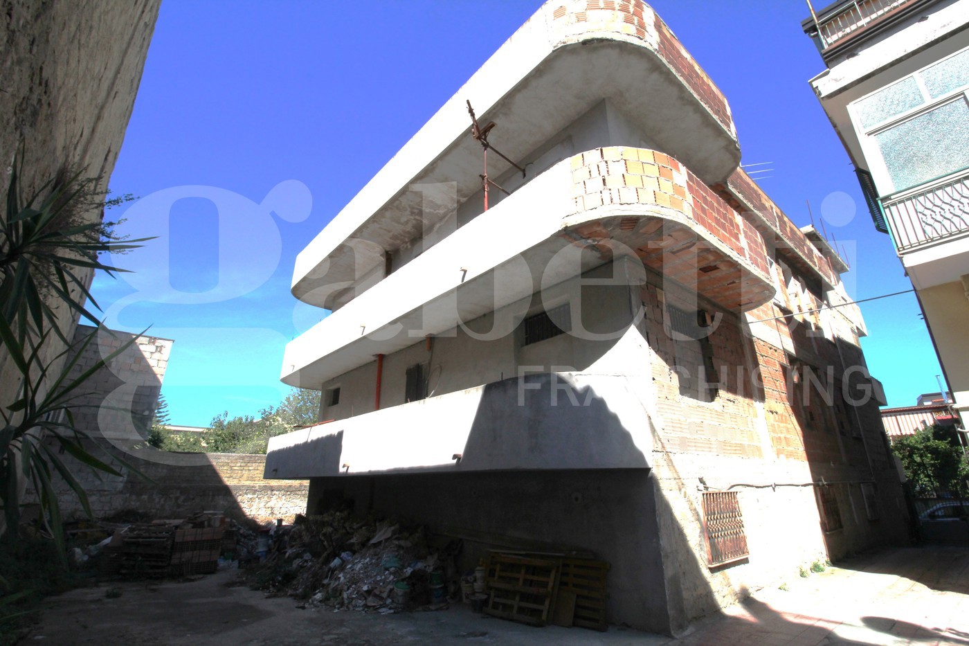 Stabile/Palazzo in vendita a Casandrino