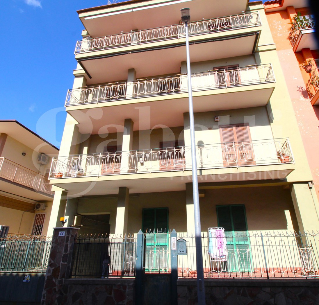 Appartamento da ristrutturare a Arzano