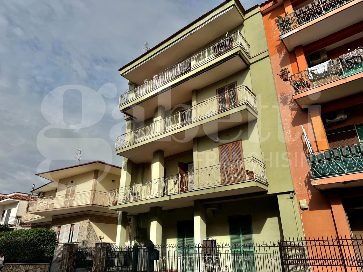 Appartamento da ristrutturare a Arzano