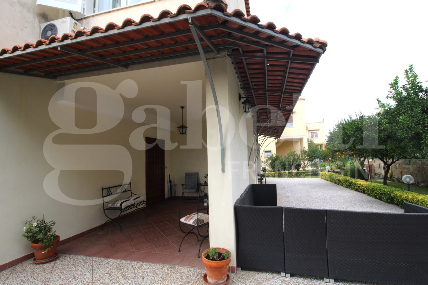 Villa con box doppio a Pozzuoli