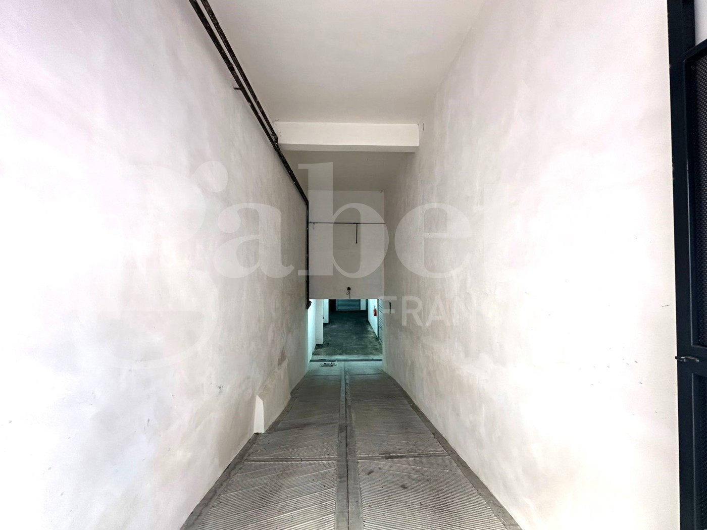 Box/Garage 15mq in vendita a Arzano