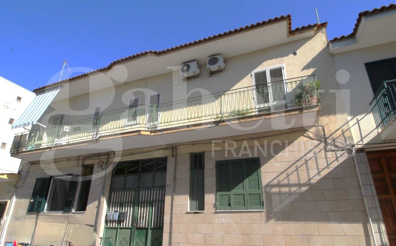 Trilocale in vendita a Arzano