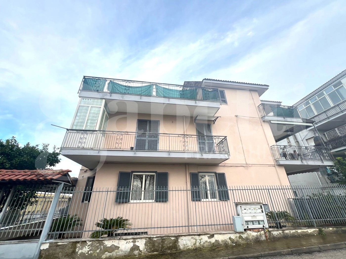 Trilocale con box doppio a Arzano