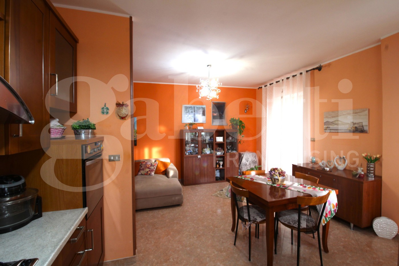 Trilocale con box doppio a Arzano