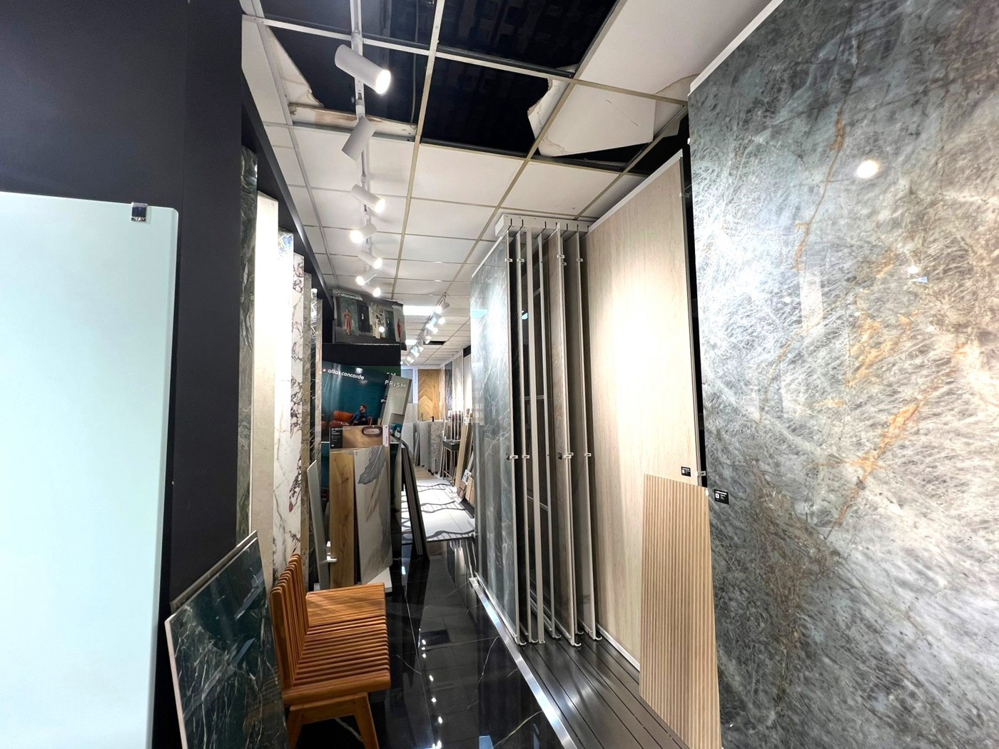 Negozio in affitto a Arzano