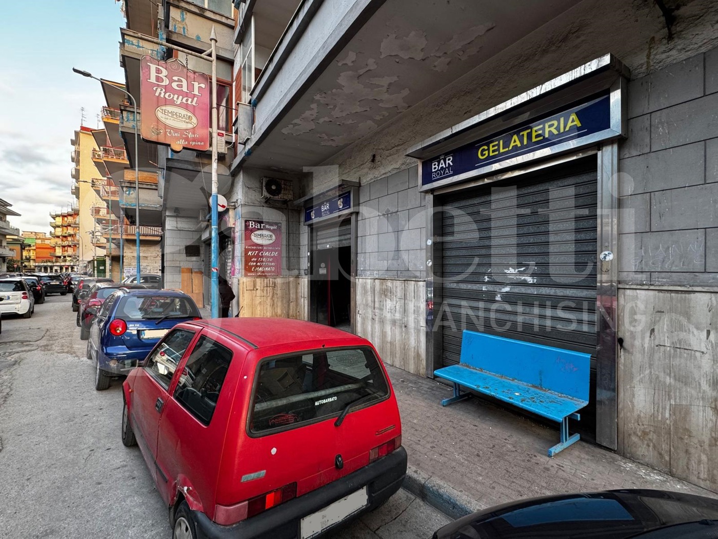 Negozio in vendita a Arzano