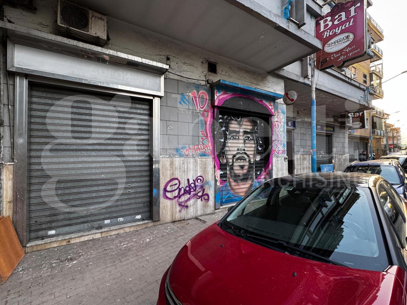 Negozio in vendita a Arzano