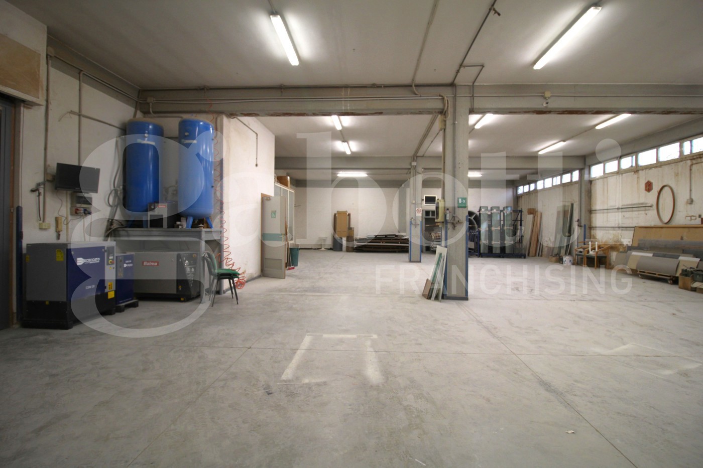 Laboratorio in affitto a Casalnuovo di Napoli