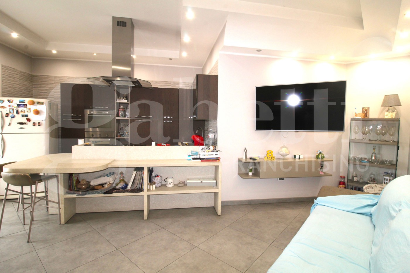 Quadrilocale con box a Arzano