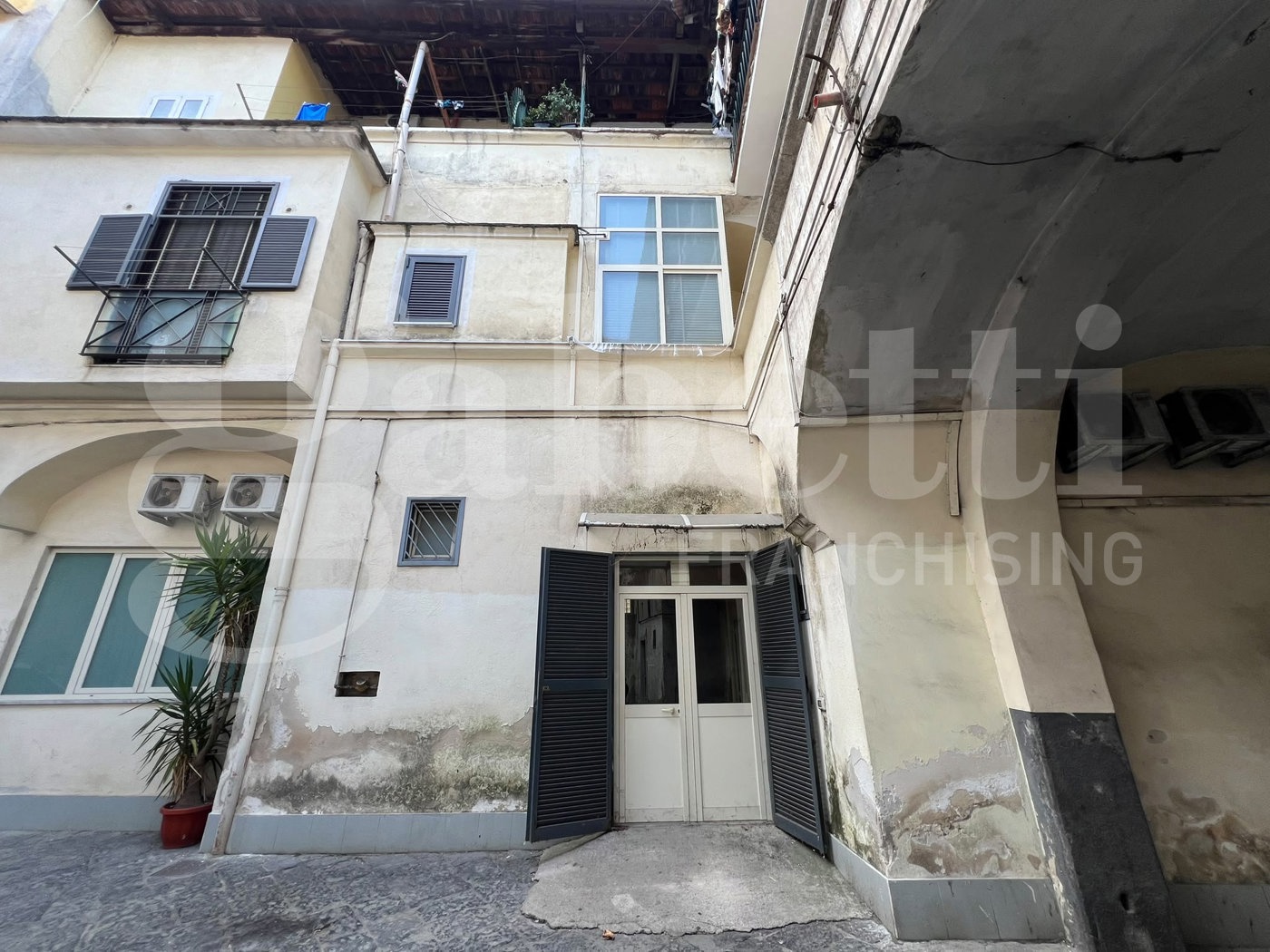 Ufficio classe A1 a Arzano