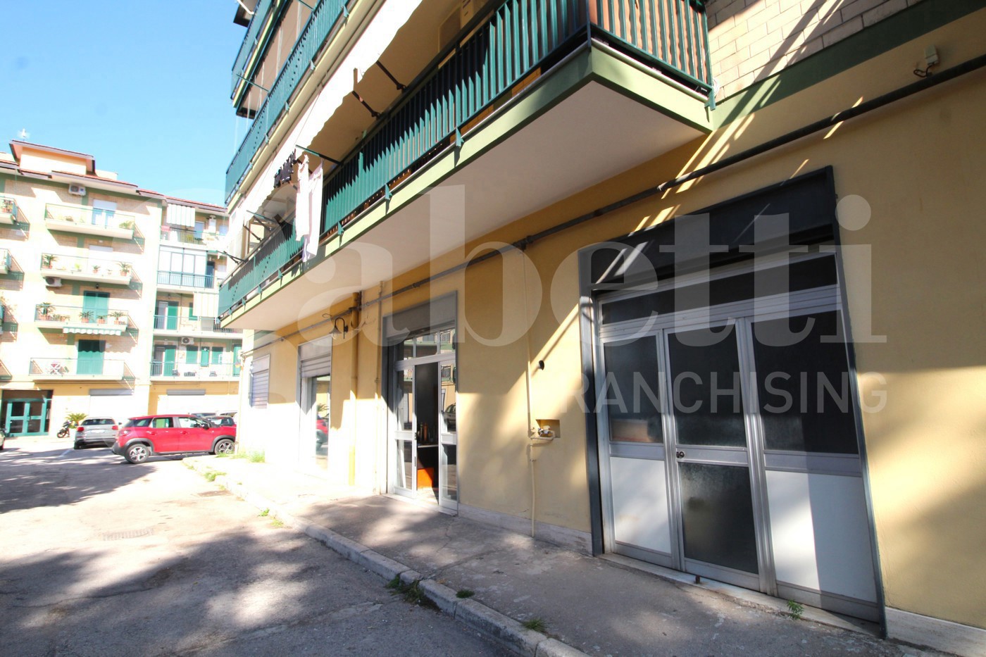 Magazzino in vendita a Arzano
