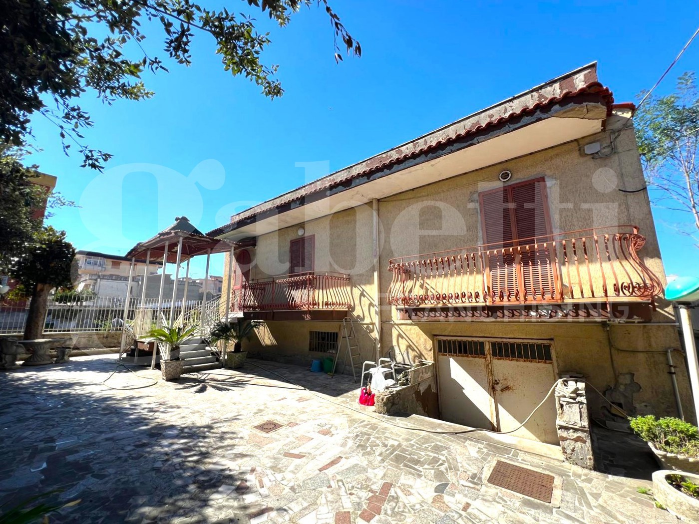 Casa indipendente con giardino a Arzano