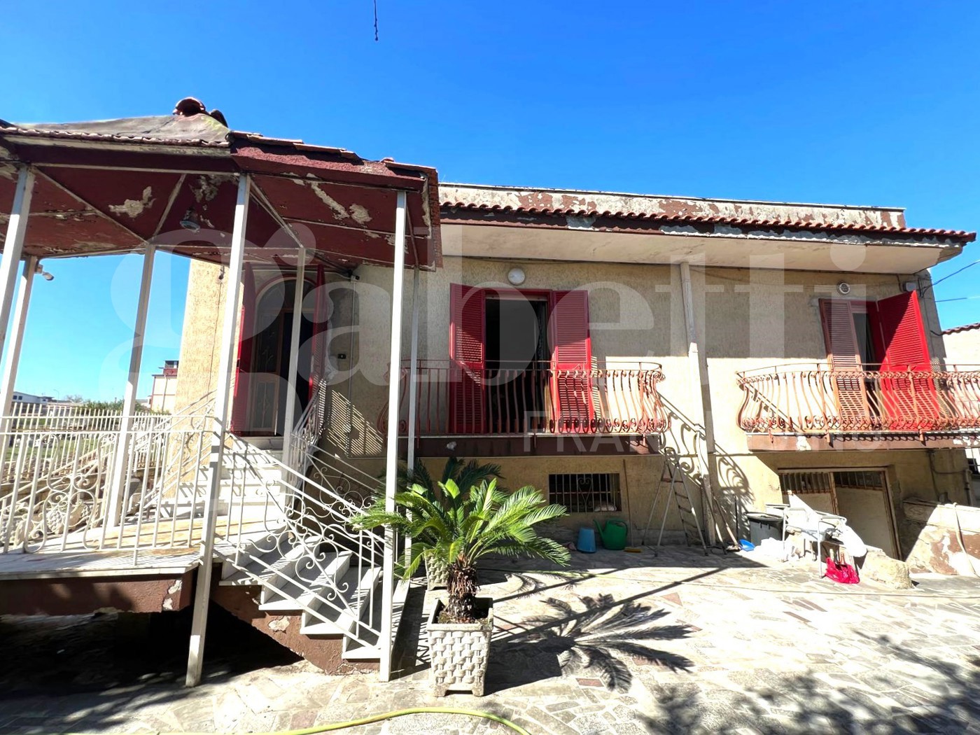 Casa indipendente con giardino a Arzano