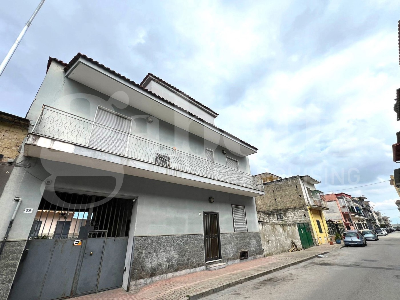 Casa indipendente con box a Arzano