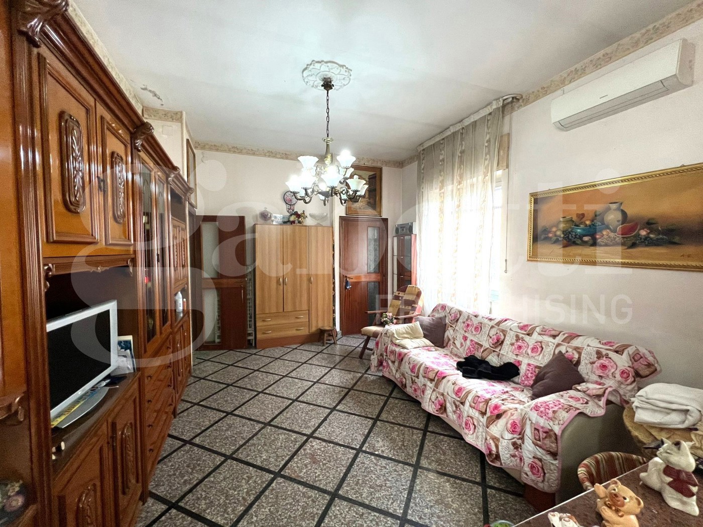 Casa indipendente con box a Arzano